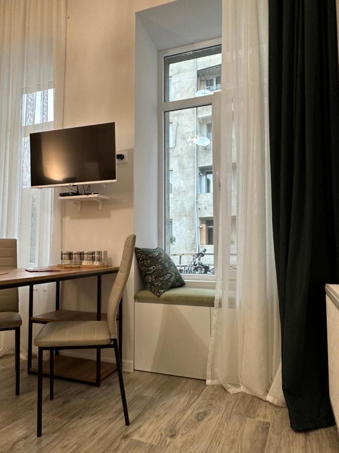 Apartment In The Center Of Tbilisi Esterno foto